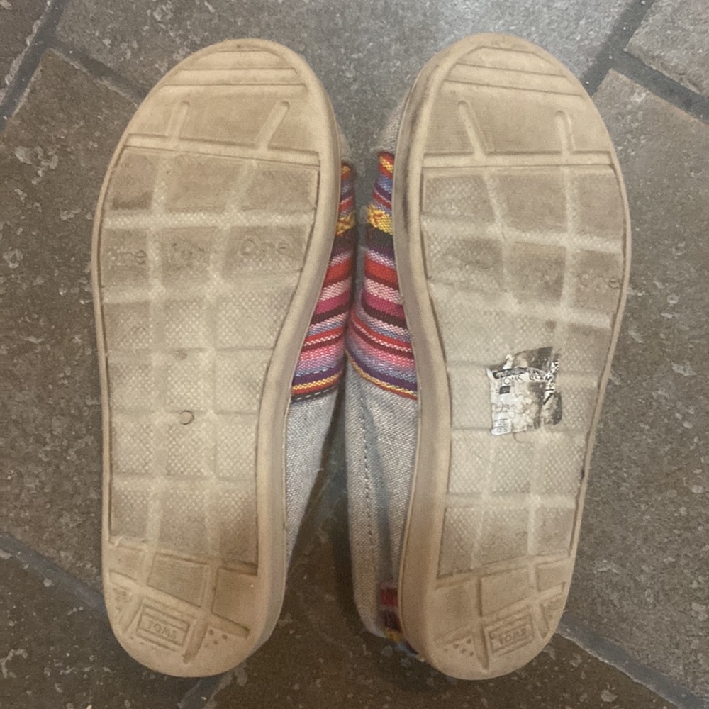 Kids Toms, gray with colorful stripes - Picture 2 of 3